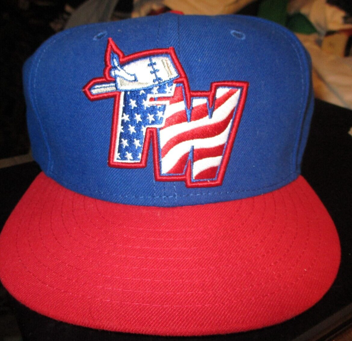 NWOT FORT WAYNE TIN CAPS Patriotic Fitted Hat Sz 8 New Era 5950