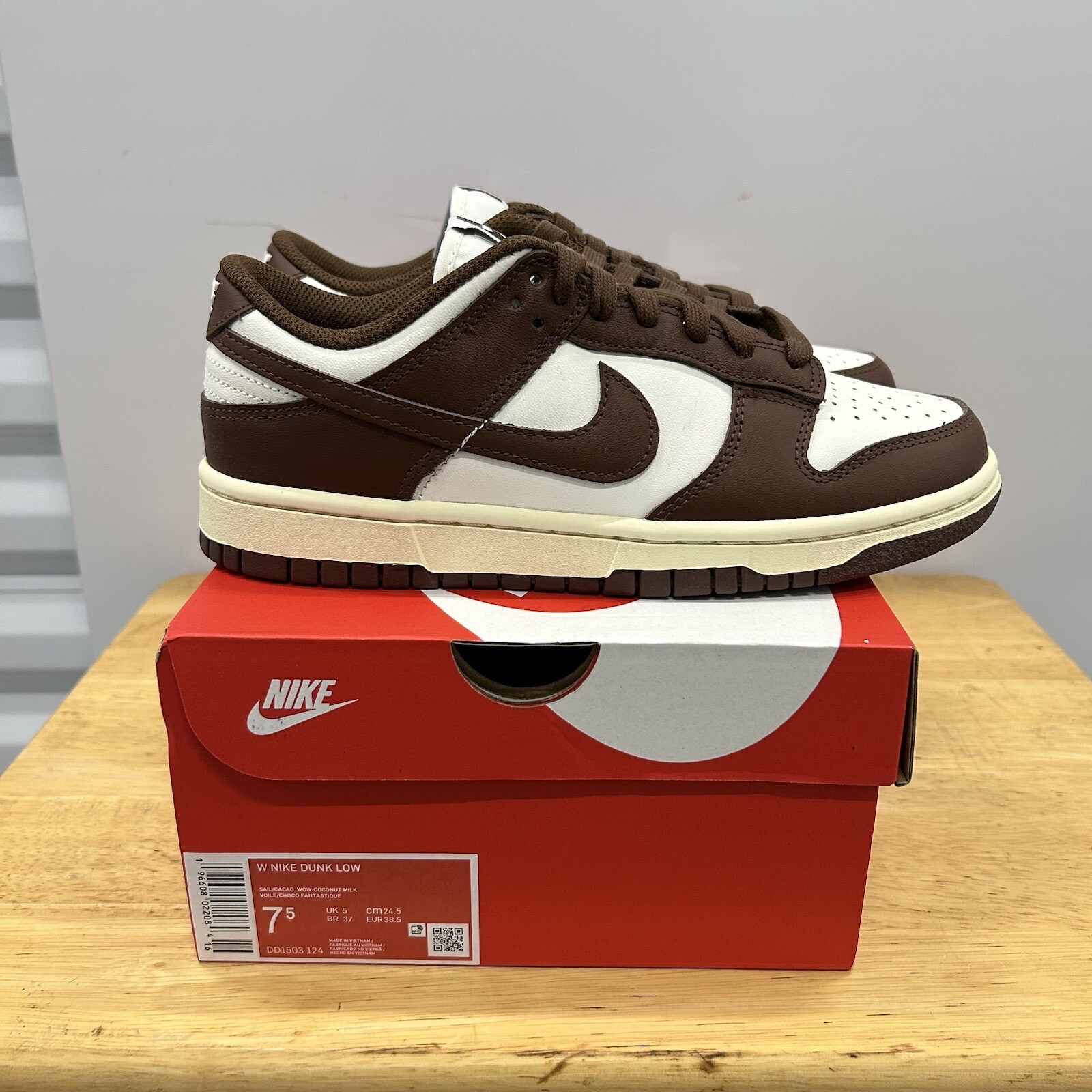 Nike Dunk Low Cacao Wow Womens Sz 7.5W/6M DD1503-124 Mocha New Authentic