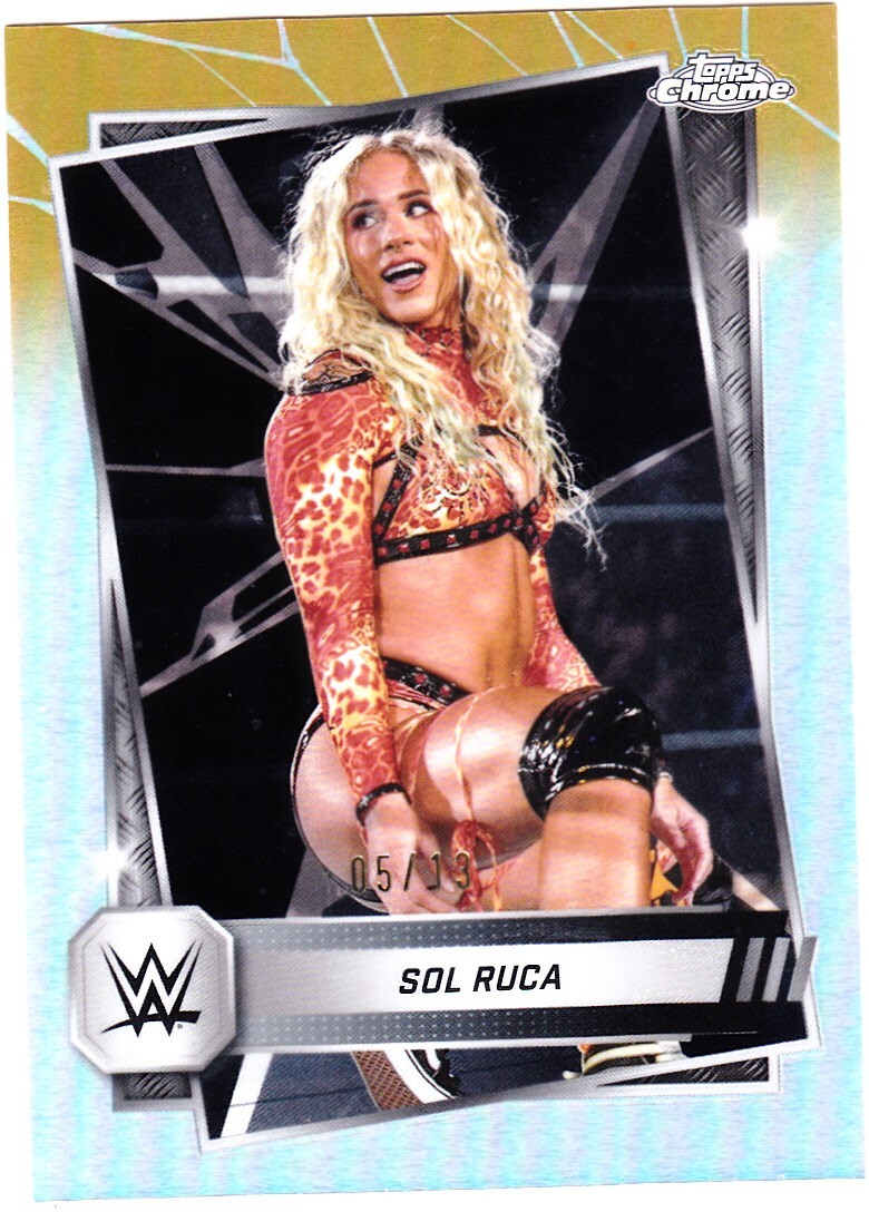 Sol Ruca 2025 Topps Chrome WWE Black Gold Refractor #5/13