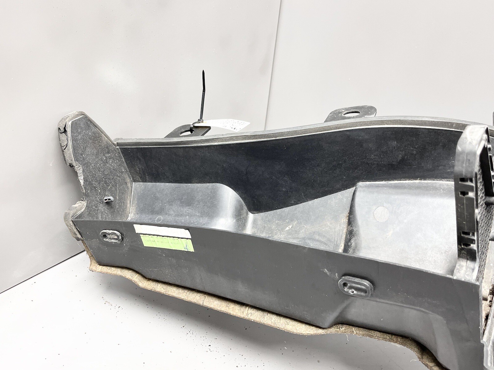⭐️2017-2020 MASERATI LEVANTE FRONT RIGHT COWL FACILITY TRAY BOX STORAGE OEM