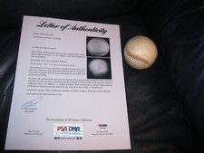 Roger Maris AUTOGRAPHED Baseball 1961 PSA Certified 