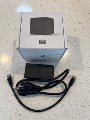 Ubiquiti Networks Air Cube ISP Wi-Fi Access Point (ACB-ISP-US) with POE Injector