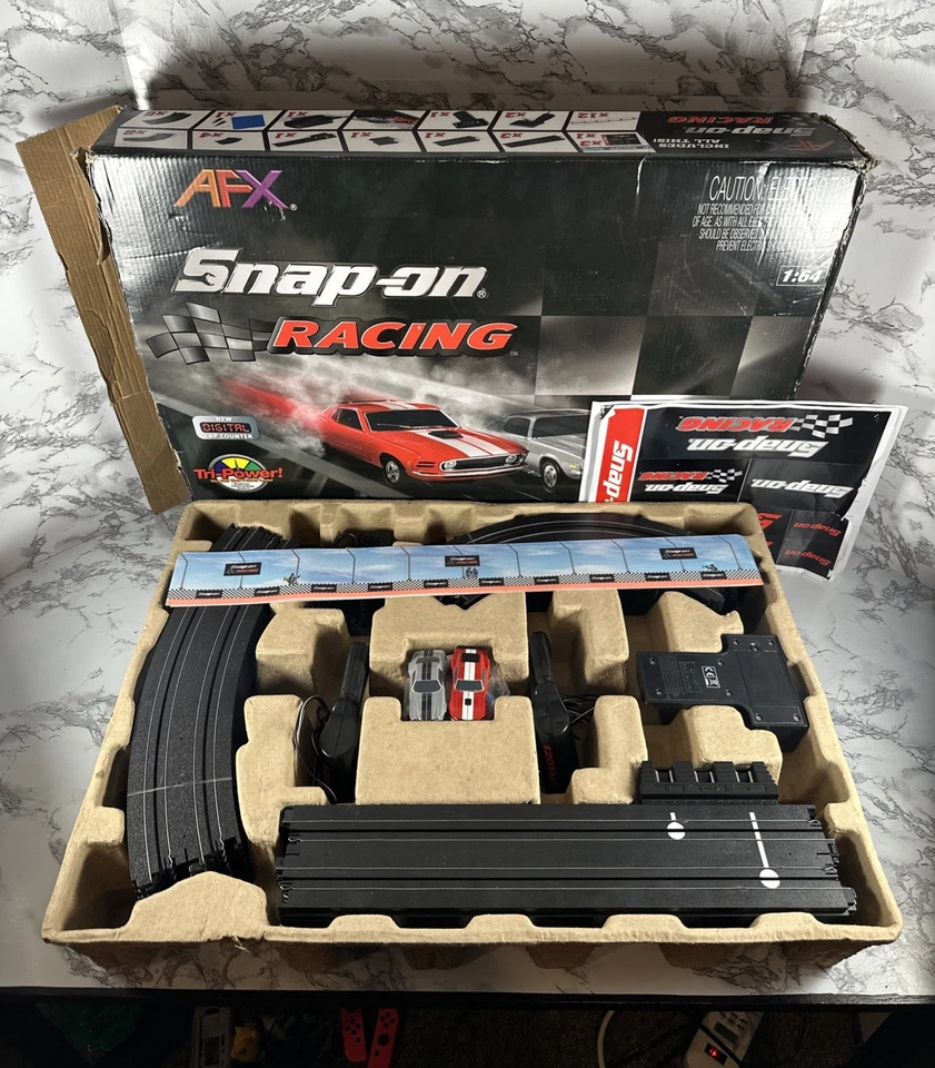 Juego de coches ranurados a presión AFX Mega G+ 1:64 Snap-On Racing, SSX19P140 Tri-Power usado en excelente estado Foto 3 de 4