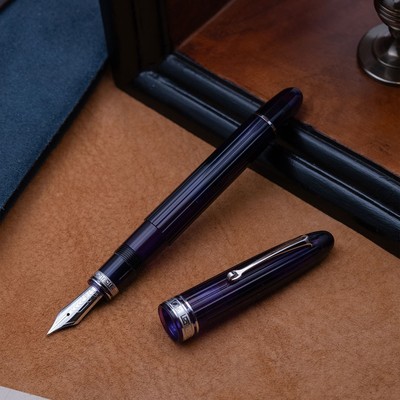 Omas - Ogiva Cocktail Nr. 169/327 Violett - Füllfederhalter - FP Feder M 18K