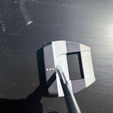 Odyssey Ai-ONE Square 2 Square Center Shaft Putter