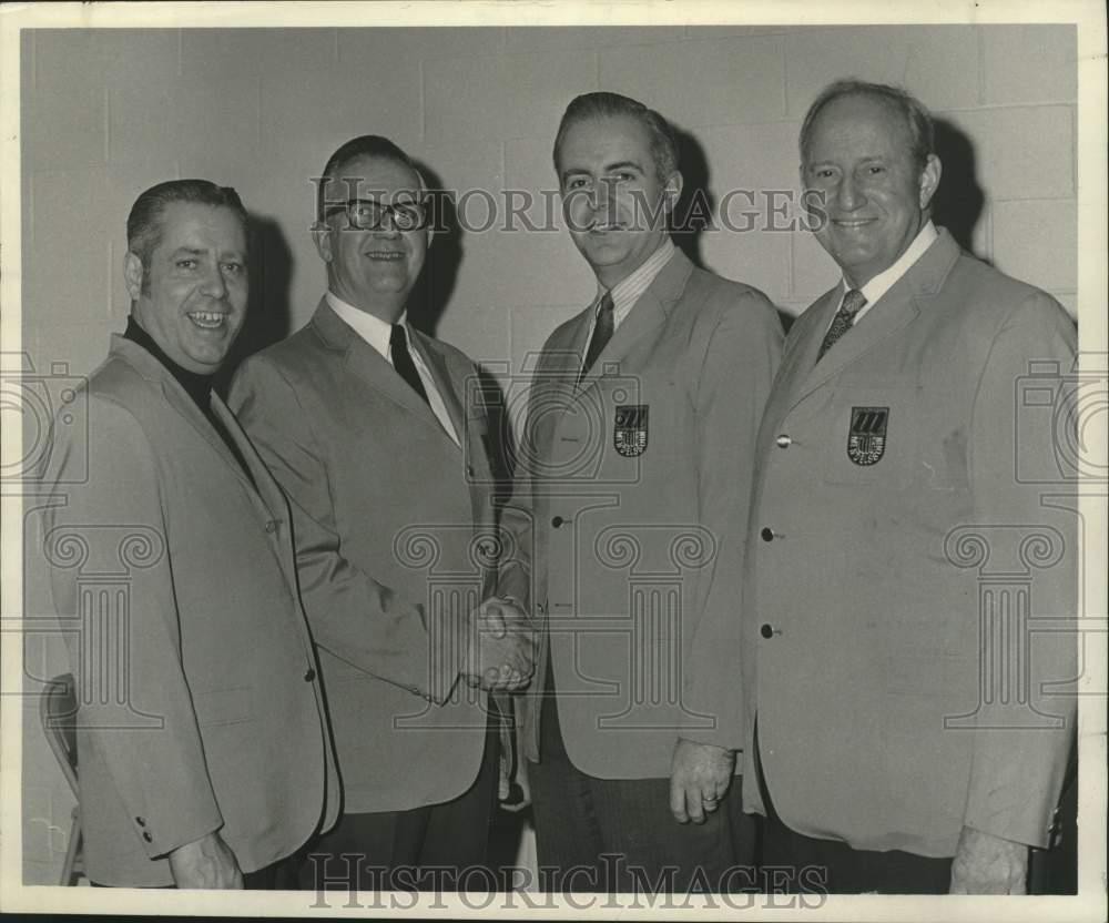 1971 Press Photo Mendelsohn Club elects new officers in Albany, New York