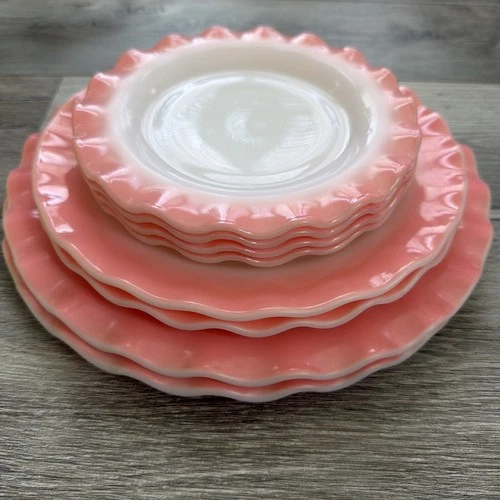 Hazel Atlas Pink Crinoline Ripple Ruffle Set of 8 Plates Total 2-10.5” 2-9” 4-7”