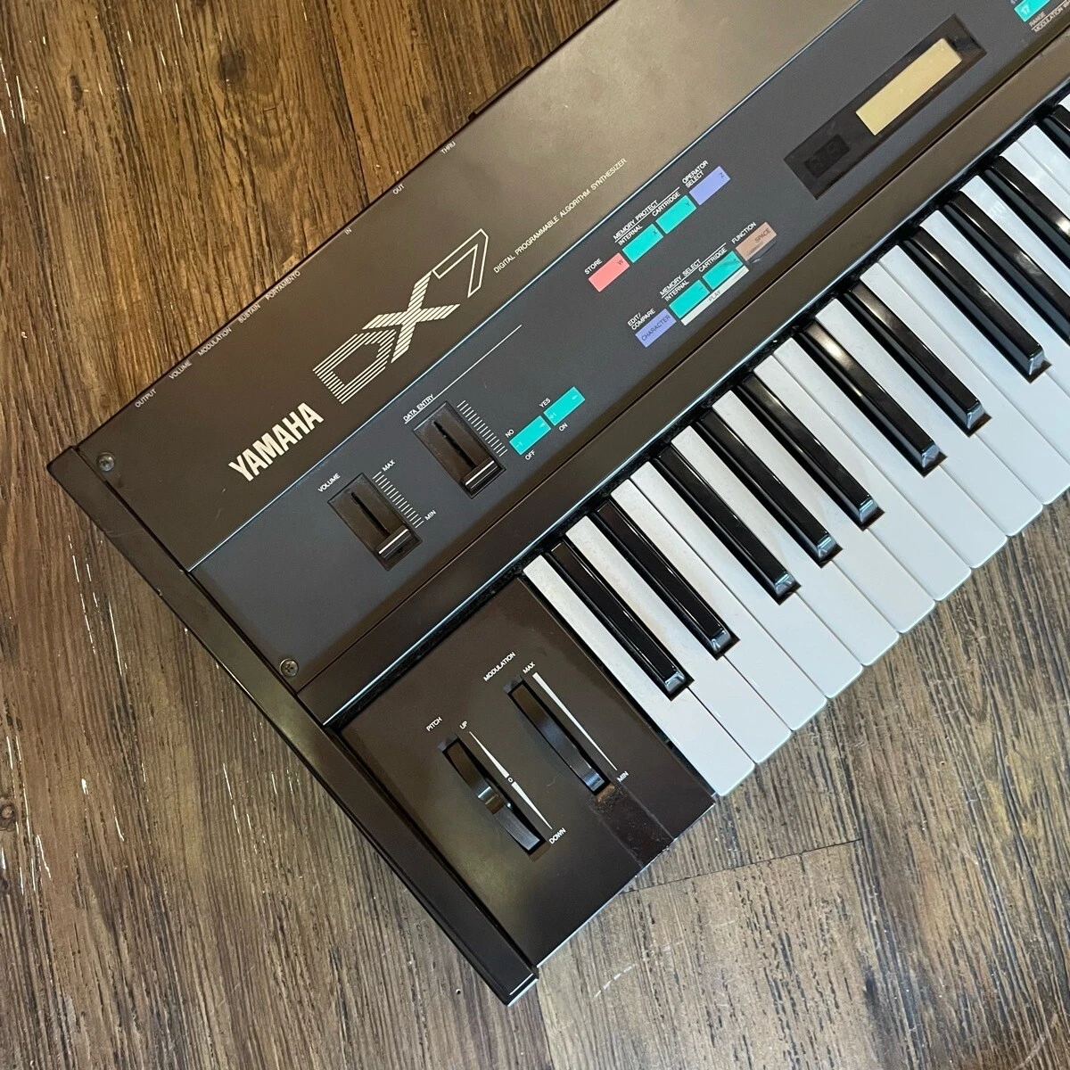 Yamaha DX7 Digital Programmable Algorithm Synthesizer