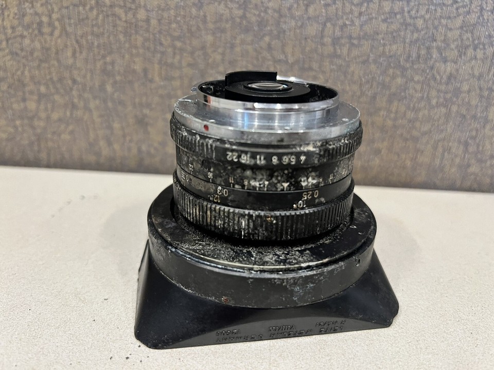 VTG Leitz Germany Camera Lens (Super Angulon) Filters & Flash Bulb