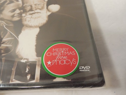 Miracle On 34th Street DVD With Maureen O'hara New Sealed Macy's Hype Christmas - Picture 2 of 5