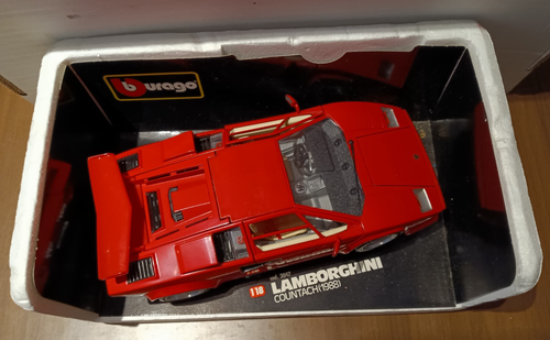BBURAGO 1988 LAMBORGHINI COUNTACH (RED) 1/18 DIECAST - Picture 2 of 2
