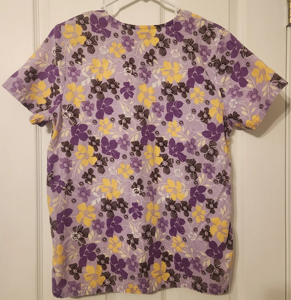 Blusa esfoliante feminina Tafford pequena roxa floral amarela flores bolsos gola V - Imagem 2 de 4