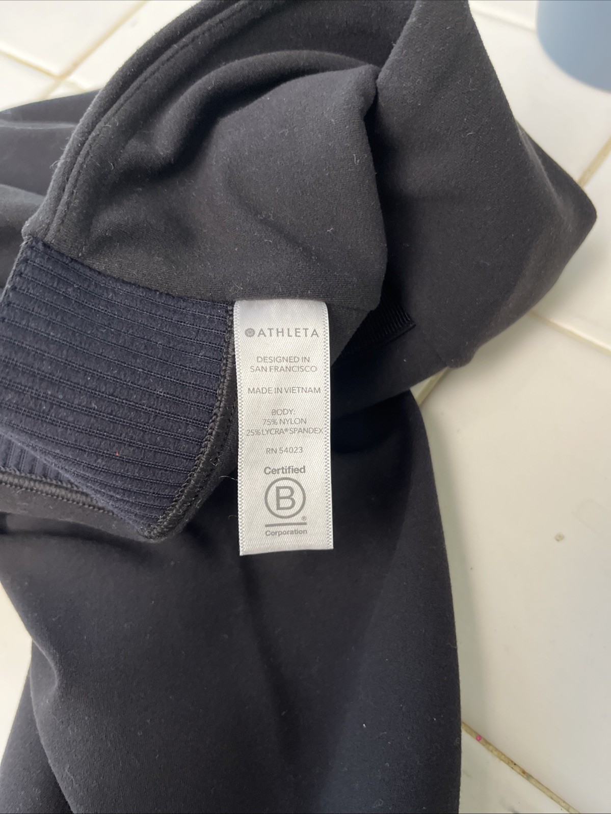 ATHLETA Black AURA SPLIT PANT Pull On Fitness Leg… - image 5