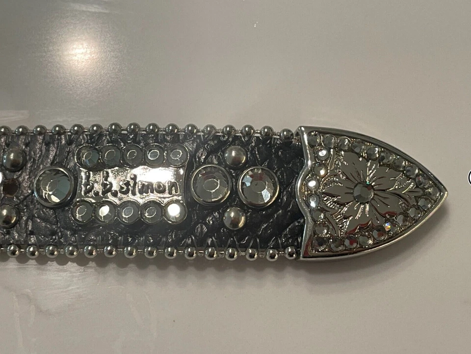 B.B. Cinturón Simon Swarovski embellecido para mujer de cuero negro con tachuelas M/L con caja Foto 4 de 4