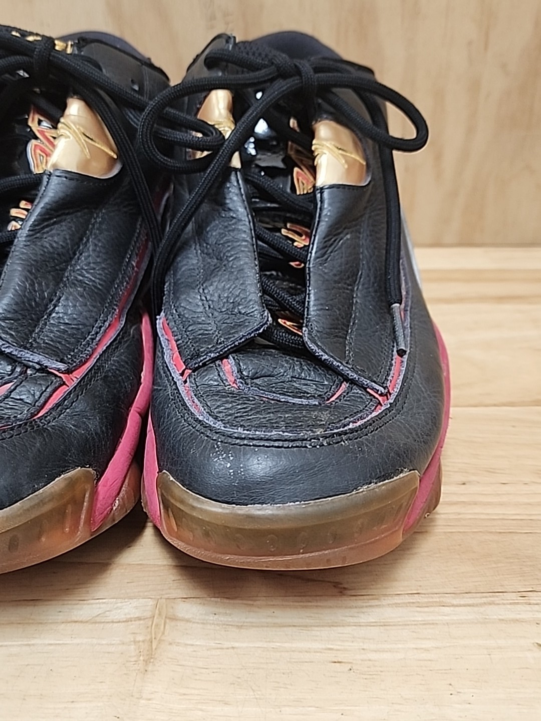 Reebok The Answer DMX 10 Men Size 9.5 J02565 Black Red Gold Training Shoes