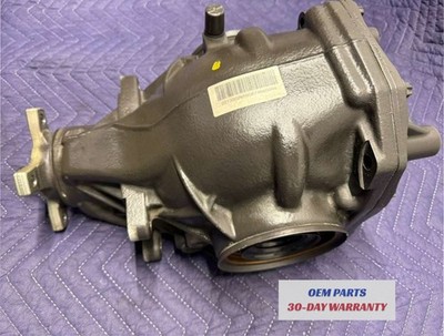  OEM Mercedes 2213510108 RWD Rear Differential Axle Carrier 2.65 W221 W216