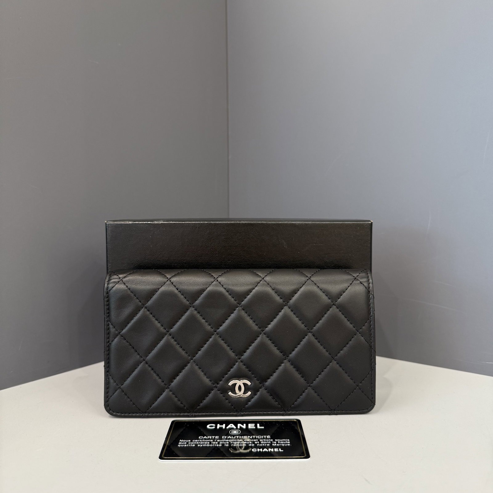 Chanel Quilted Continental Wallet Burgundy Black Lambskin (zs042426c9) — image 13