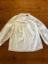 Banana Republic White Eyelet Crop Blouse Size Small - 3/4 Sleeve - NEW