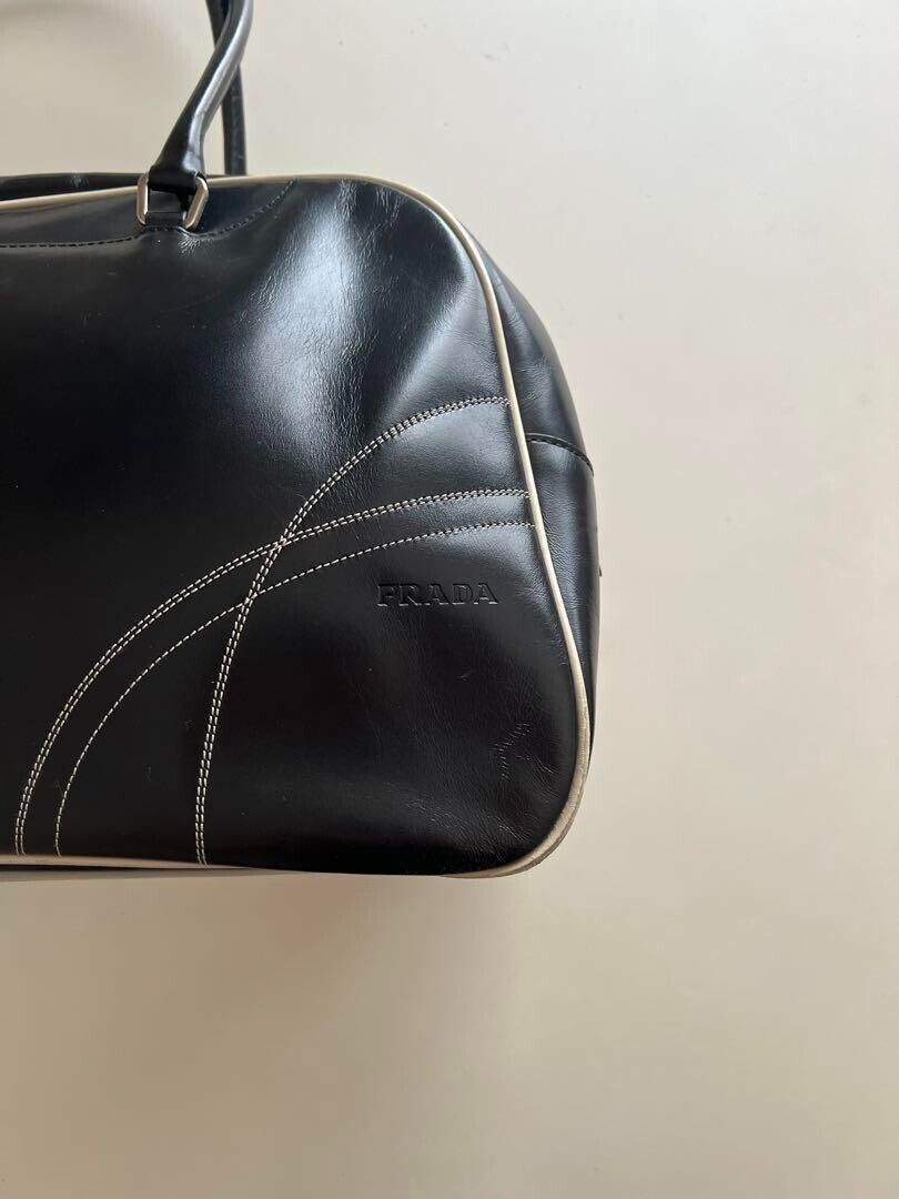 Black Leather Shoulder Bag by PRADA FW2000 | eBay Black Leather Shoulder Bag by PRADA FW2000 | eBay