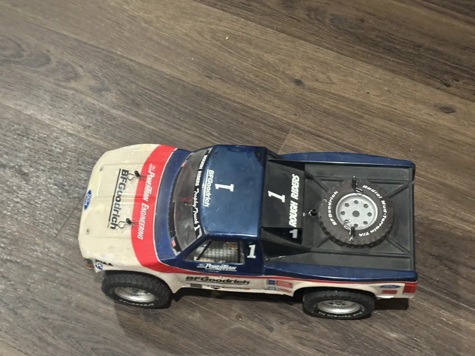 Vintage Tamiya Ford F-150 1/10 RC 4x4 Racing Truck #58161 TA02 PARTS ONLY-REPAIR - Image 2 of 4