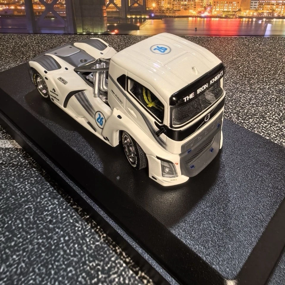 Tekno 1:50 IRON KNIGHT Volvo Racing Truck Resin Toys Car Model Collection Gifts - Image 4 of 4