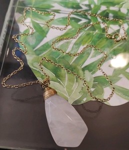 Authentic Vintage ROSE QUARTZ Geometric Wire Wrapped Pendant on 18" Gold Plated Necklace!