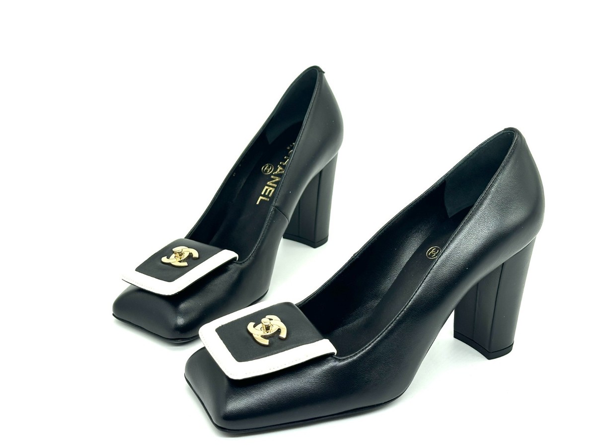CHANEL 26S Leather Square Toe Turnlock CC Block Heels Pumps Shoes