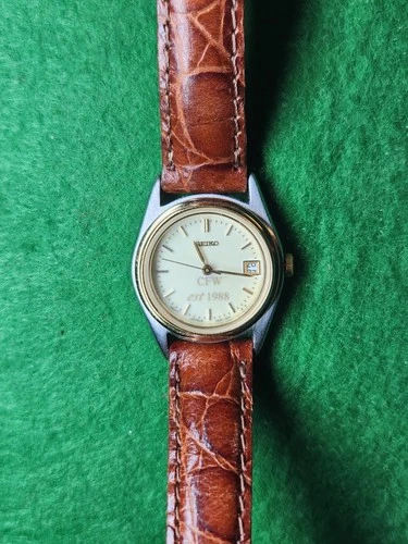 Seiko Women's Watch 23mm Silver Gold Two Tone Date 7N82-0399