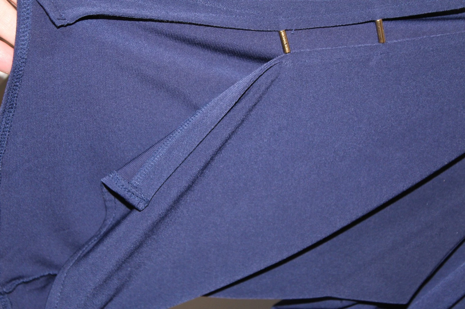 Abito donna Michael Kors 3X scollo a V tono oro ferramenta su maniche blu navy