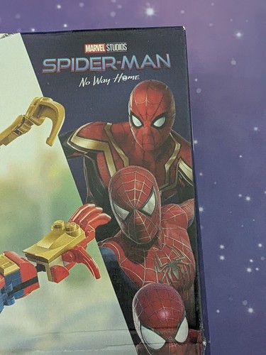 LEGO Iron Spiderman Construction Figure 76298 Marvel Studios No Way Home - Picture 6 of 14