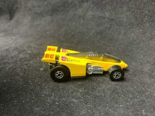 Hot Wheels 1987 Yellow F-3 Inter Cooled Racer - Picture 3 of 5