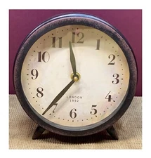 RARE HTF 2016 METAL LONDON 1892 BATTERY OPERATED DESK/MANTEL CLOCK - TESTED