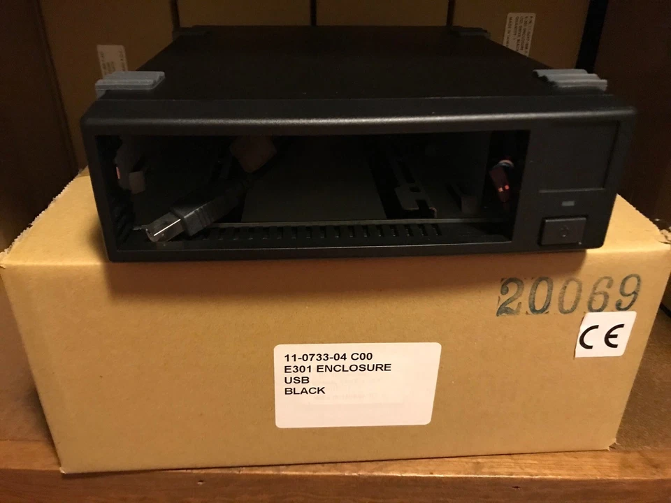 HP DW027A 36/72 DAT72 USB EXTERNAL TAPE DRIVE IN NEW GENERIC CASE - Image 3 of 3