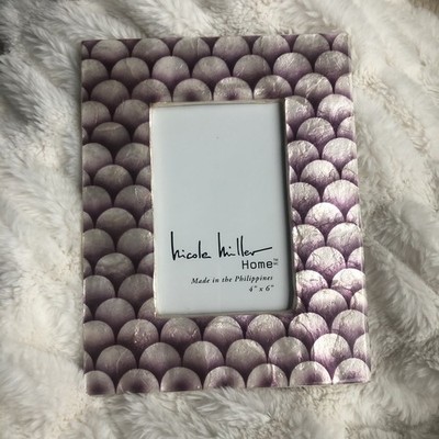 Nicole Miller Home 7'' X 9'' Picture Frame Pink/Perl Circles Fits 4'' X 6'' Photo