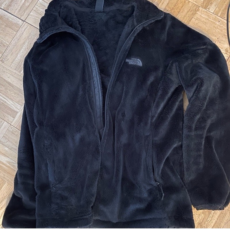 Women’s North face Black Osito Jacket Size Large (worn a couple times)