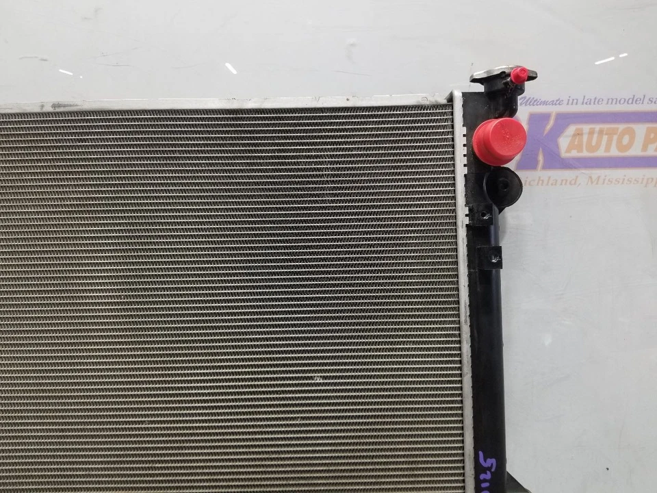 07 2007 TOYOTA FJ CRUISER 4.0L RADIATOR Foto 4 de 4