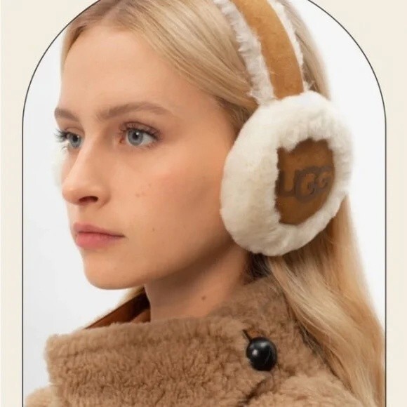 NWT UGG Australia Classic Logo Shearling Earmuffs / Chestnut Brown / NEW