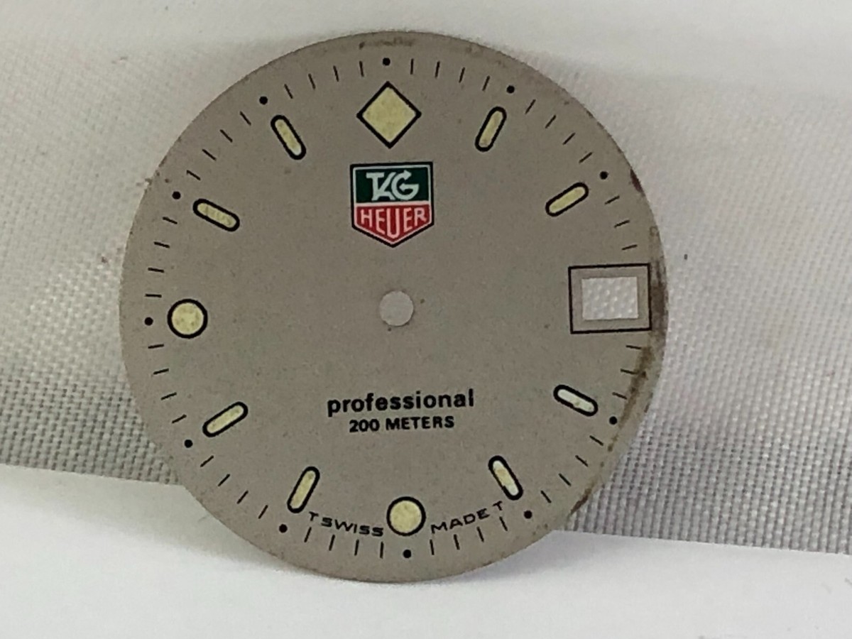 TAG HEUER Professional 200 METERS Esfera Diámetro 25,9 mm 