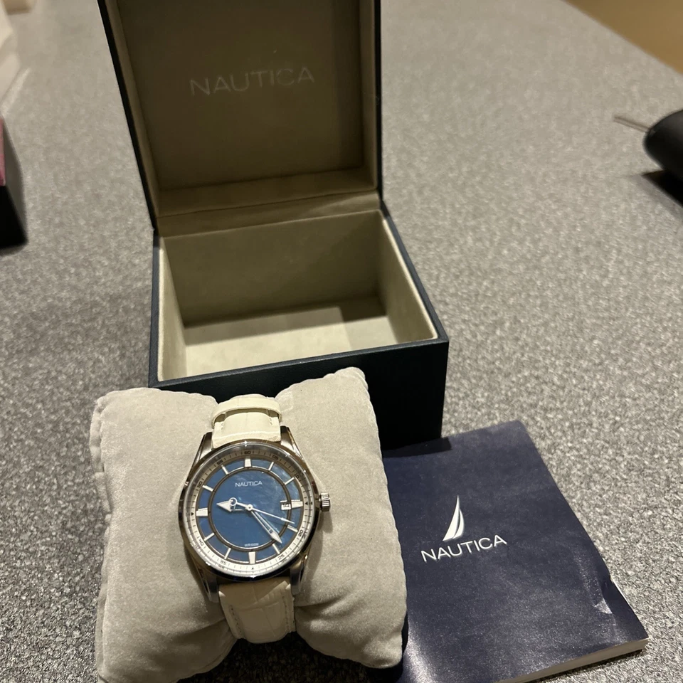 Reloj mujer Nautica en caja y papeles como nuevo Foto 4 de 4