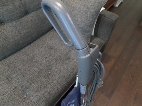 Sanitaire By Electrolux Upright Heavy Duty Professional Vacuum S675 MINT COND.! - Picture 10 of 10