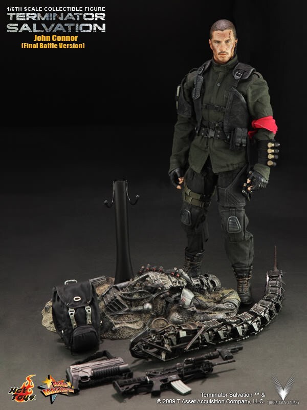 HOT TOYS MMS111 TERMINATOR SALVATION JOHN CONNOR BATTLE DAMAGE 1/6