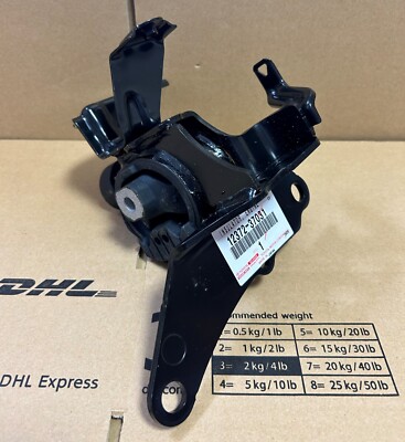 Toyota Genuine Noah Voxy Engine Mounting Insulator LH 12372-37031