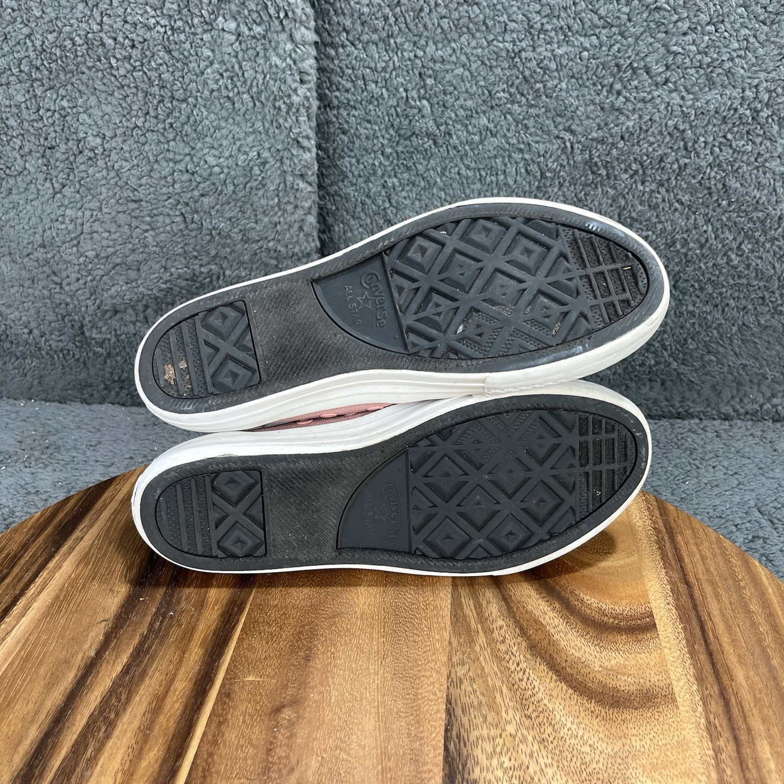 Converse Chuck Taylor All Star Junior Low Top Sneakers Pink Glitter Size 5 thumbnail 12