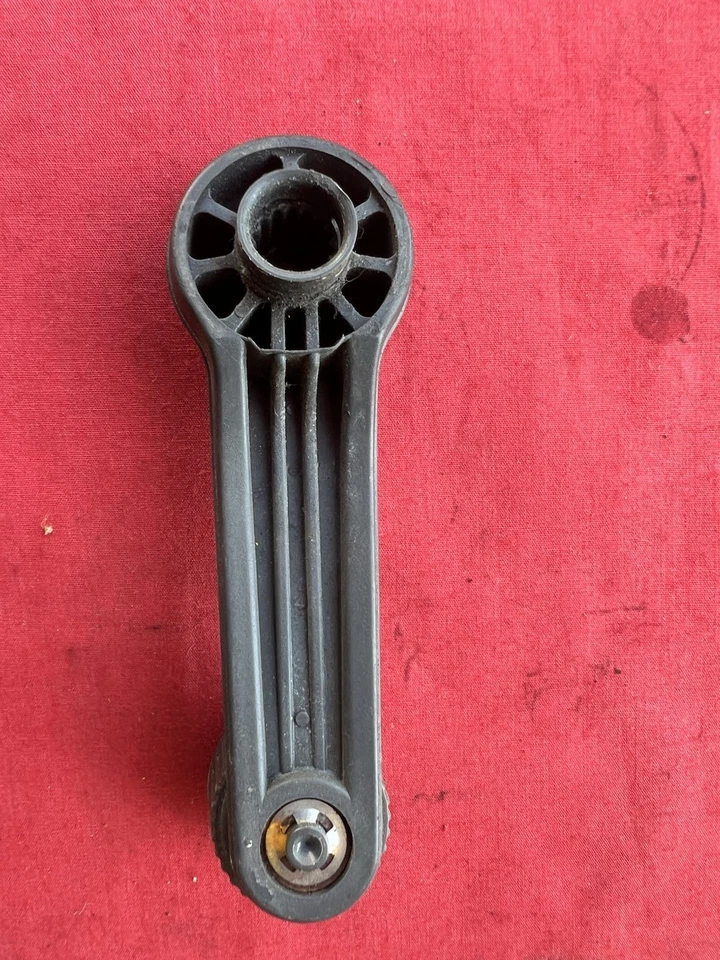 1986-1993 Mazda B2000 B2200 B2600 window crank handle grey - Image 2 of 2