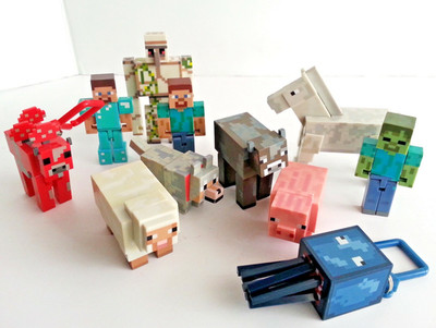 11 Minecraft Mojang Figures Keychains Golen Animals Horse Pig Cow Sheep Game Lot