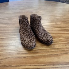 Cat  Jack Judi Microsuede Leopard Ankle Bootie Boots Side Zip Brown Girls 2