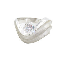 925 Sterling Silver Prong Set Cubic Zirconia Wavy Band Ring Sz 7 RG8634