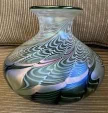 Lundberg Studios Natalia Verde Saucer Vase (signed and with certificate)