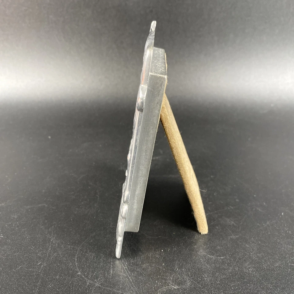 Marco de fotos Reed & Barton plateado de picapiedra 3,5”x4,5” de colección Foto 2 de 4