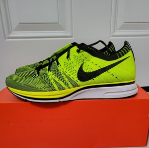 nike flyknit trainer precio
